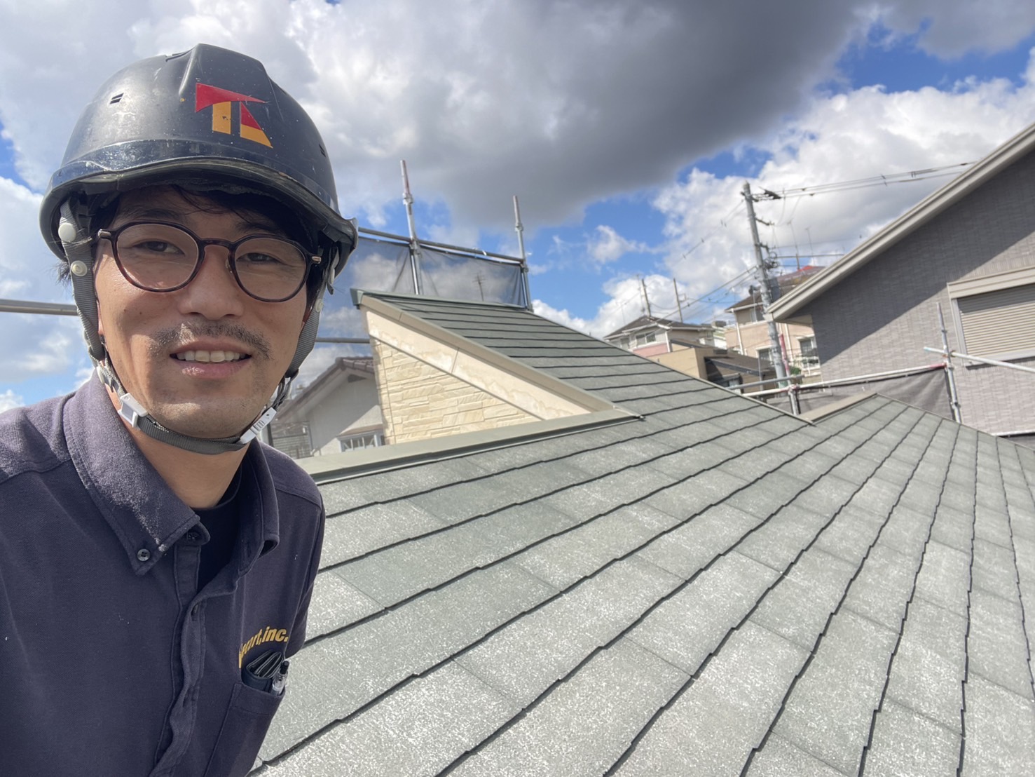 【横浜市旭区白根】屋根カバー工法＆外壁塗装工事スタート！シーリング撤去から丁寧に施工