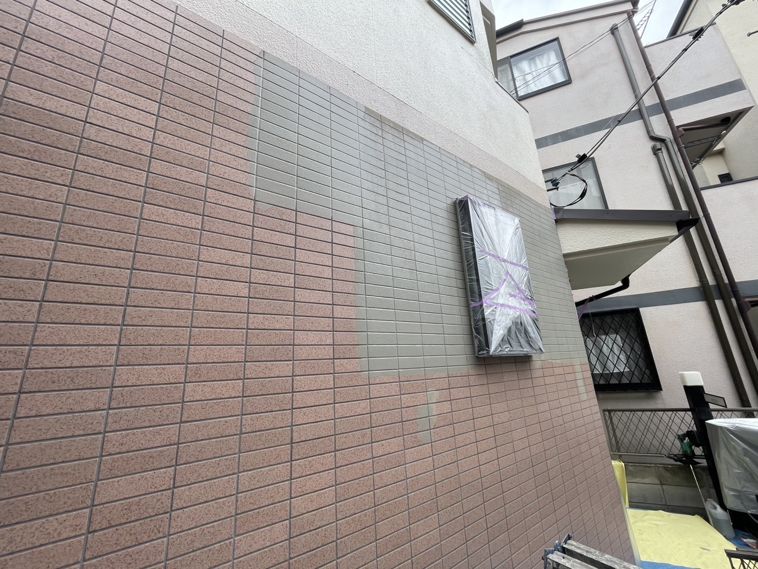 【大田区池上｜屋根重ね葺き＆外壁塗装｜ガルテクト・シェイドブラウン＆デザイン塗装で高耐久リフォーム】