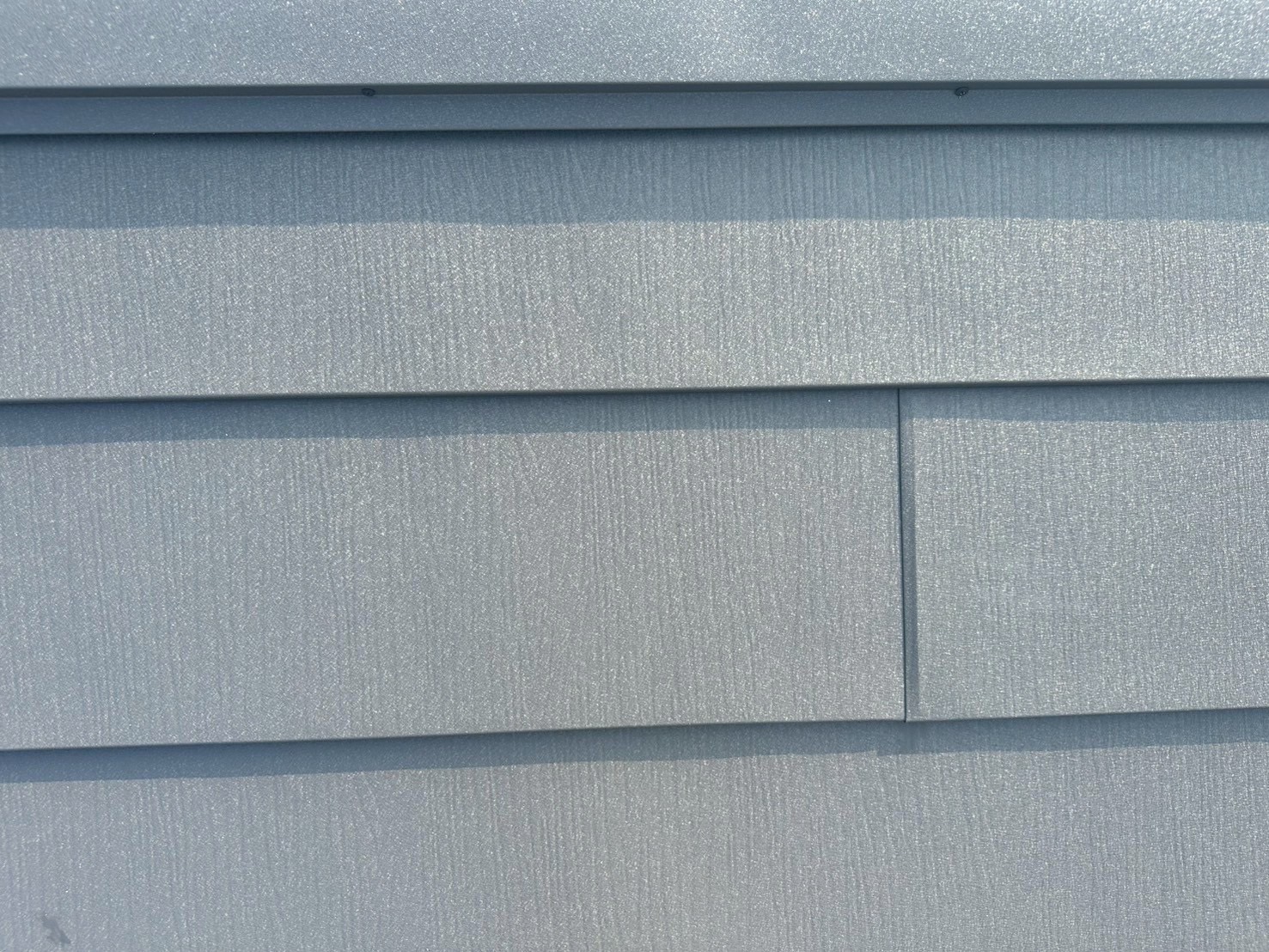 【横浜市神奈川区｜屋根葺き替え完了検査レポート】ブルック瓦からスーパーガルテクトへ！高耐久＆軽量屋根材で安心の仕上がり（シェイドチャコール）