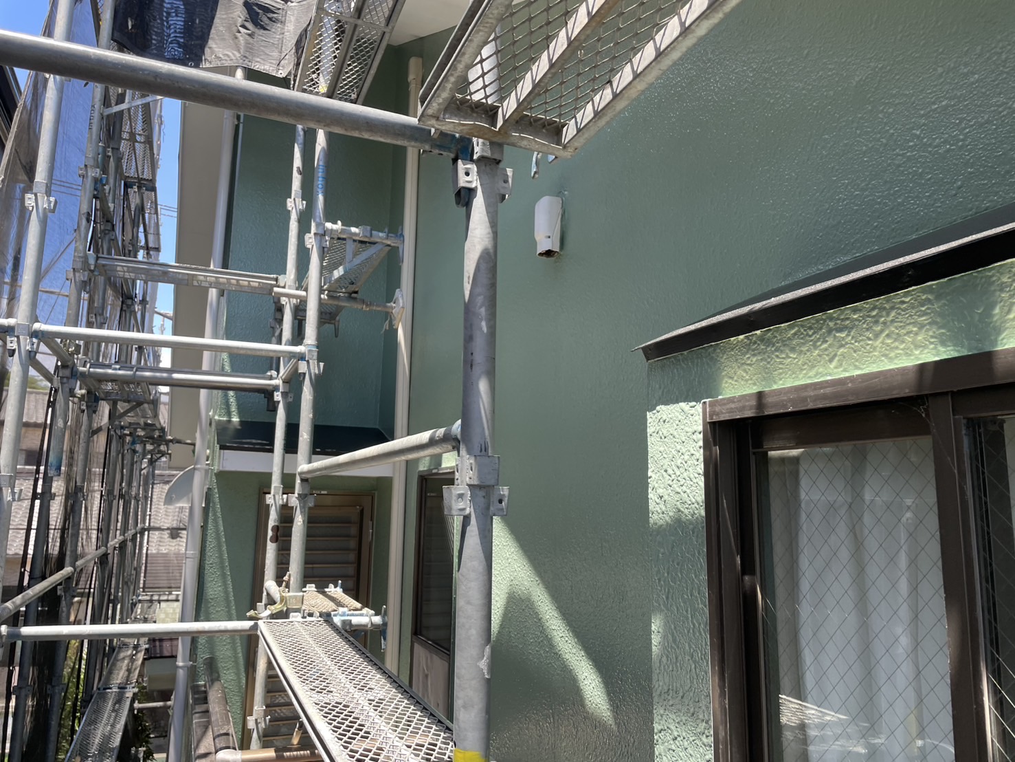 【横須賀市｜外壁・屋根塗装工事完了】潮風によるケラバ板金腐食をSGLでカバー！屋根はRSルーフ、外壁はダイナミックトップで高耐久に一新！