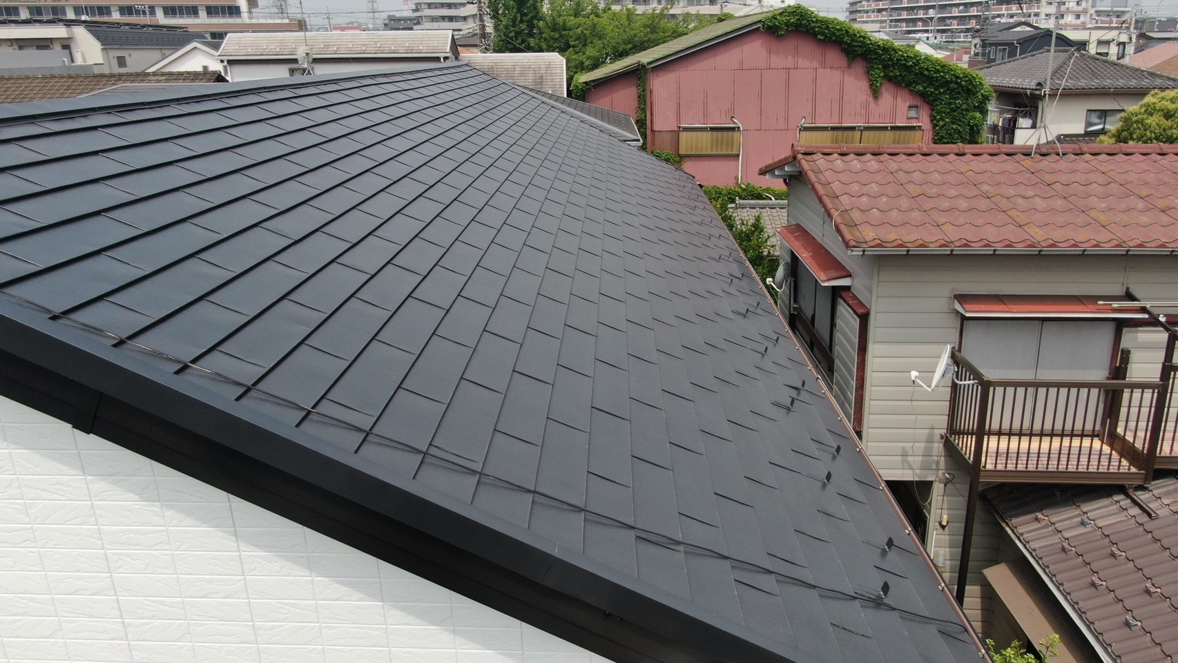 【横浜市鶴見区｜スーパーセランフレックス＆快適サーモF】屋根・外壁塗装の1年点検で確認できた“塗膜の安定性”とは？