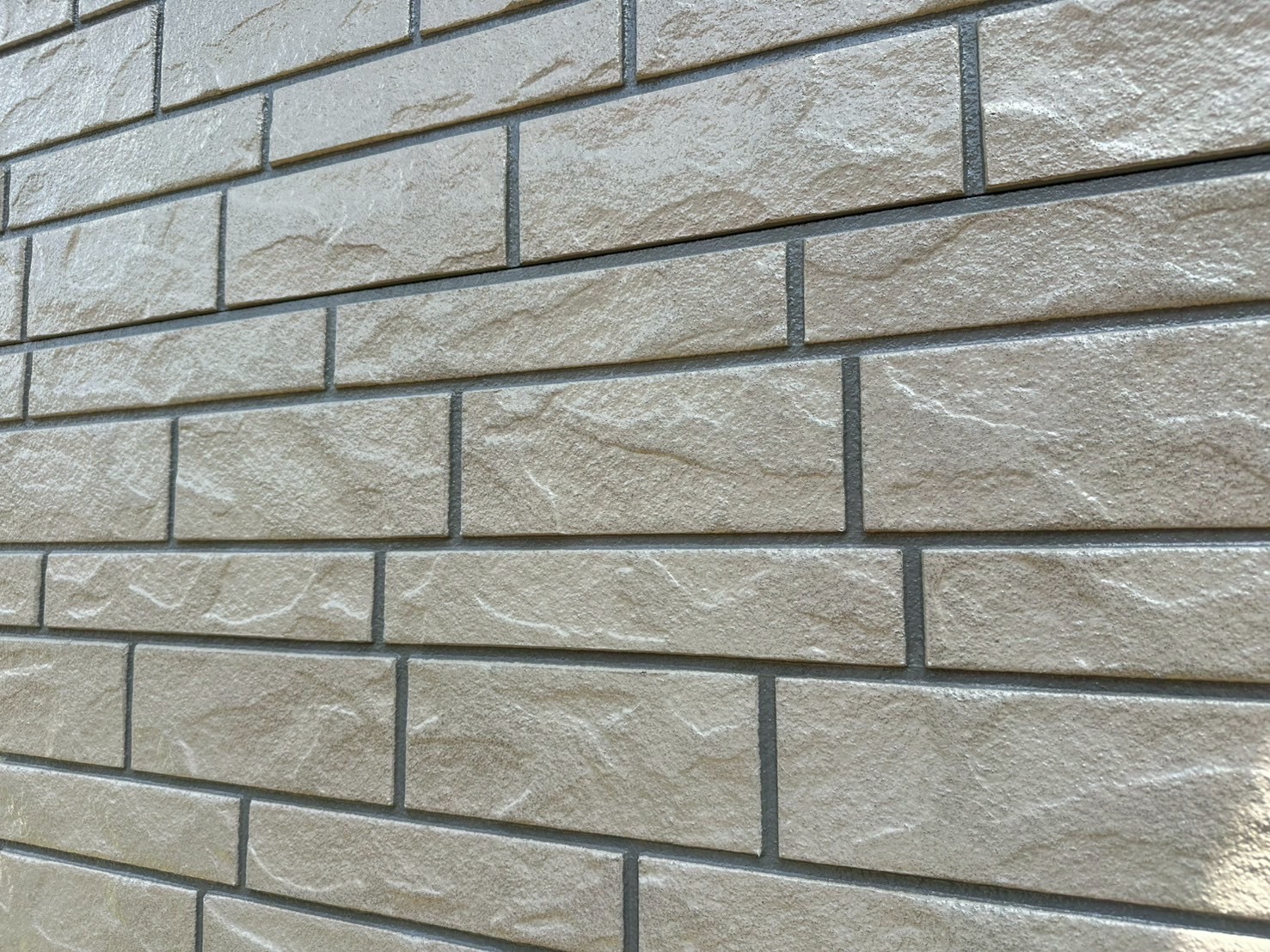 【横浜市青葉区美しが丘】築18年の外壁を美しく守る！UVクリヤー塗装後の定期点検レポート（施工から3年後）