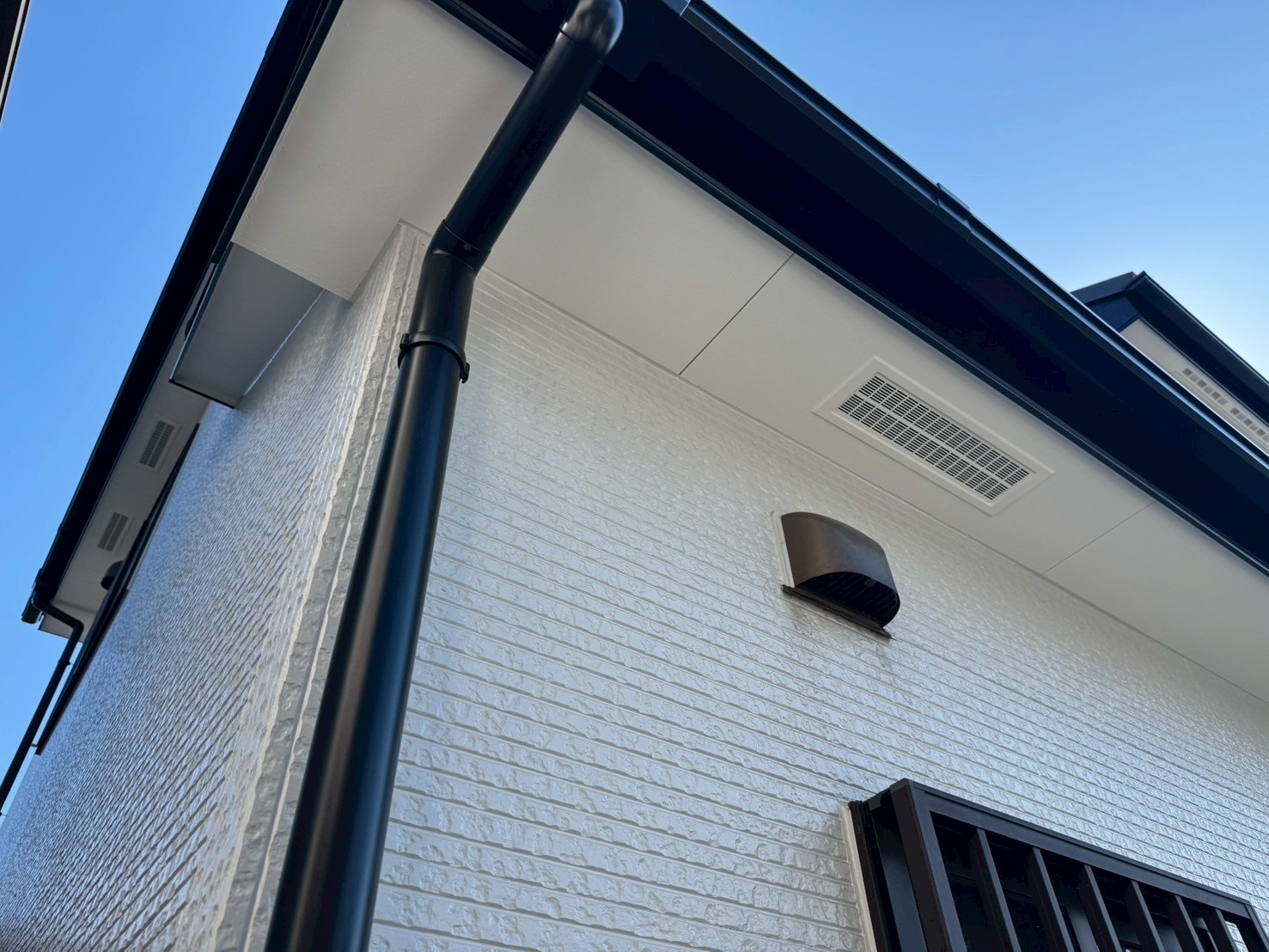 【横浜市泉区｜スーパーガルテクト×RSゴールドSI】1年後の点検も艶・耐久性バッチリ！職人目線の経年レポート