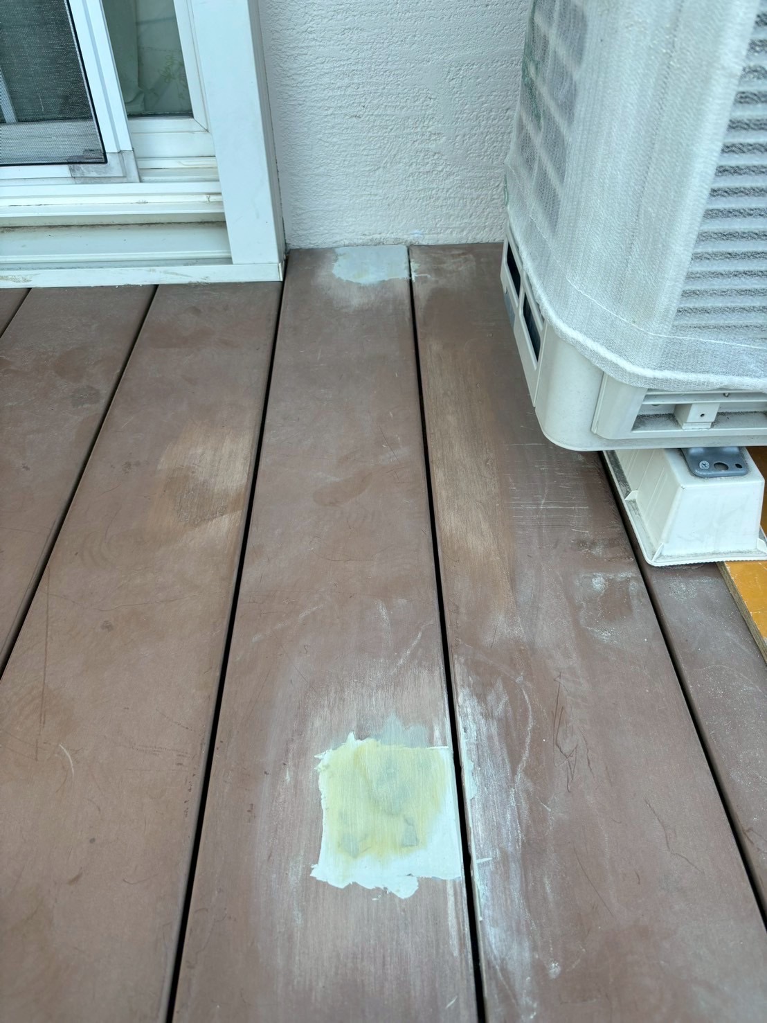 川崎市宮前区｜樹脂デッキの傷みをリペア補修で美しく再生｜同素材がなくても直せます！