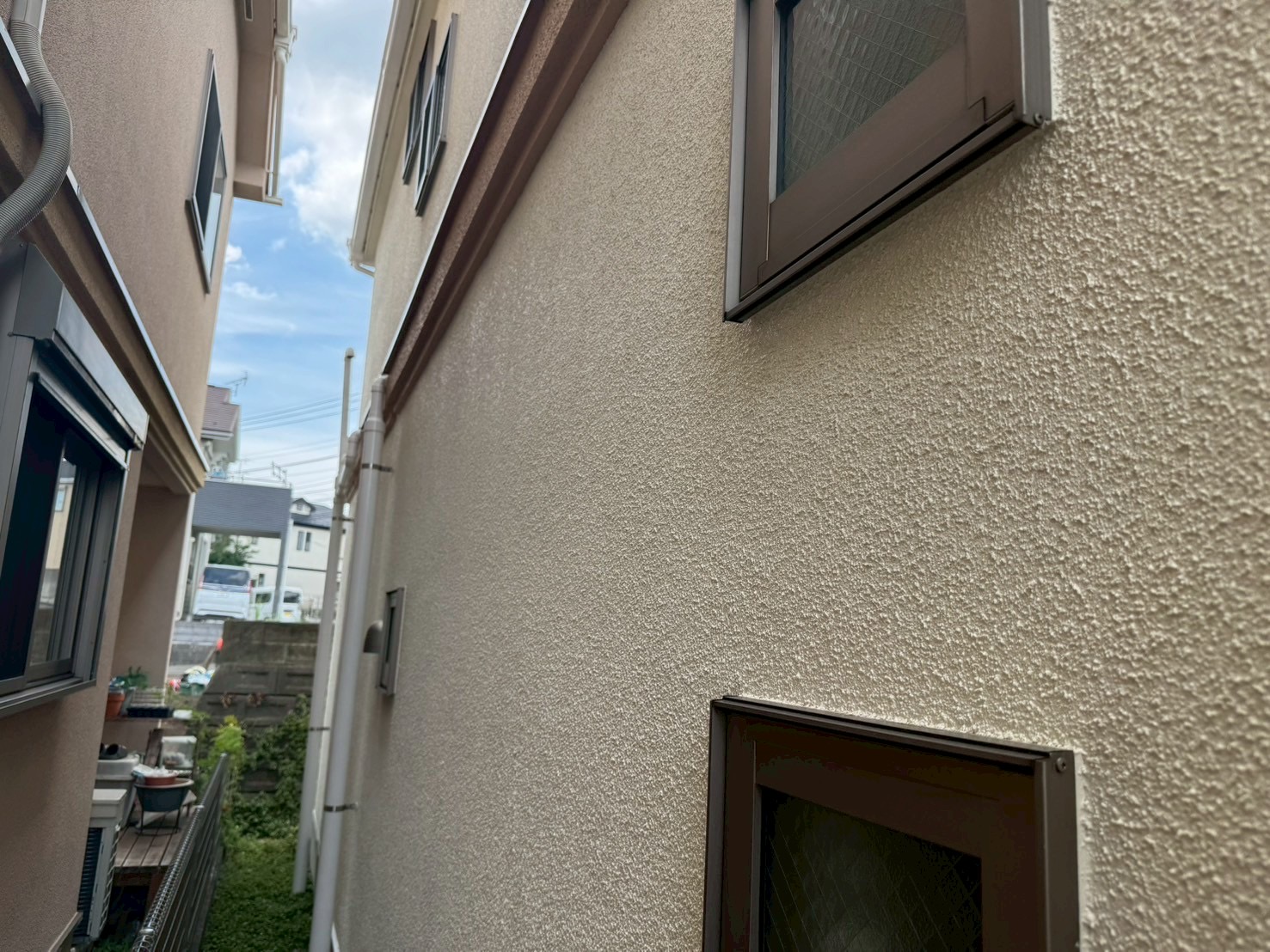 【横浜市旭区｜一年点検】ダイナミックトップ（KP-110／KP-356）×屋根 快適サーモSi ニューサーモブラック｜艶保持・遮熱性・雨漏り予防を職人目線で徹底確認