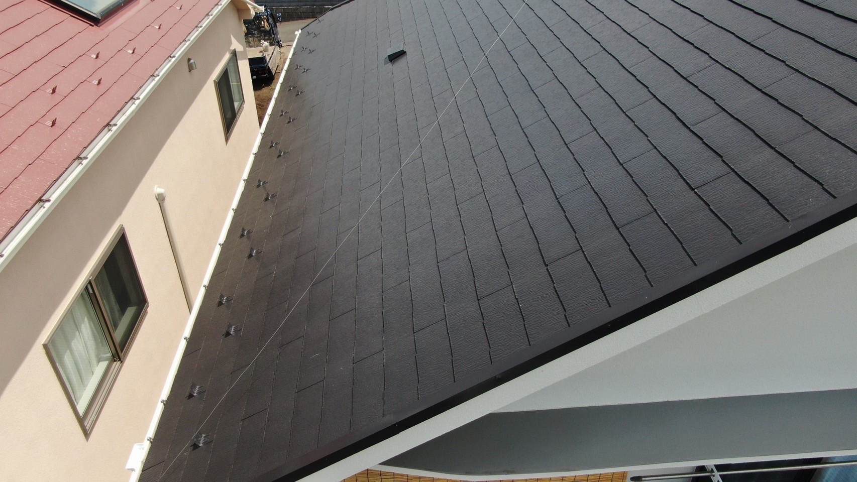 【横浜市旭区｜一年点検】ダイナミックトップ（KP-110／KP-356）×屋根 快適サーモSi ニューサーモブラック｜艶保持・遮熱性・雨漏り予防を職人目線で徹底確認