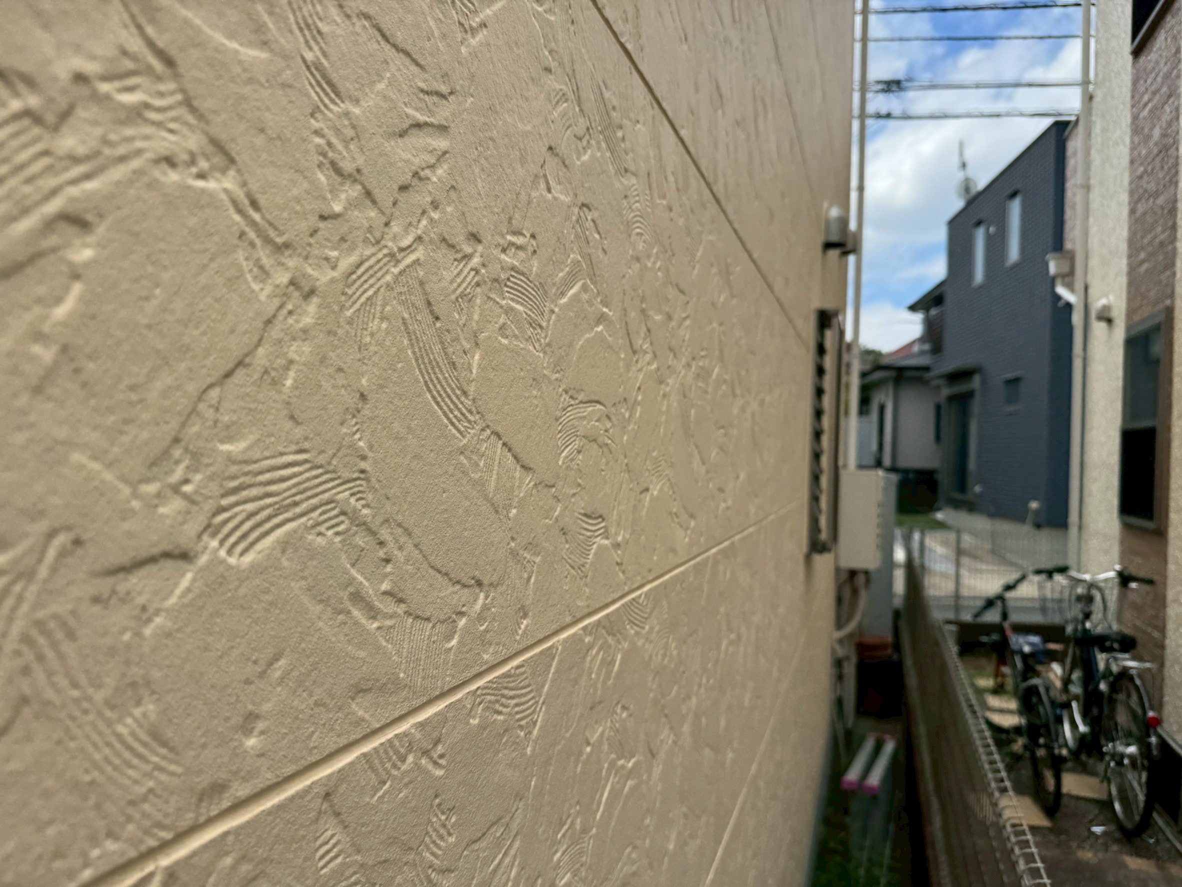 横浜市旭区｜外壁はRSゴールドF・屋根は快適サーモF・付帯部はセミフロンマイルド仕上げ｜外壁塗装点検レポート