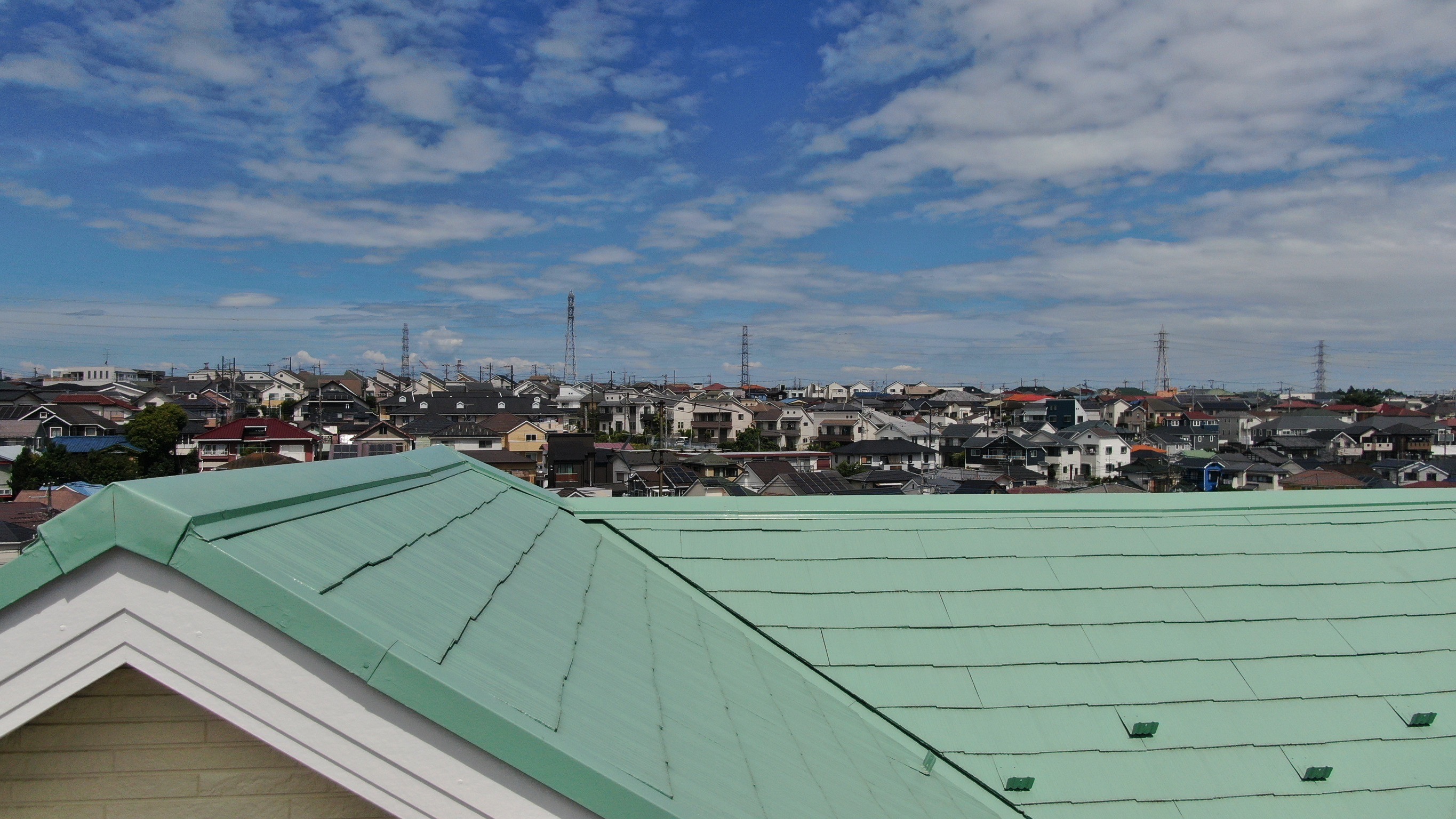 横浜市旭区｜屋根はSPパワーサーモSI・外壁はロイヤルシリコン・付帯部はセミフロンマイルド仕上げ｜外壁塗装点検レポート