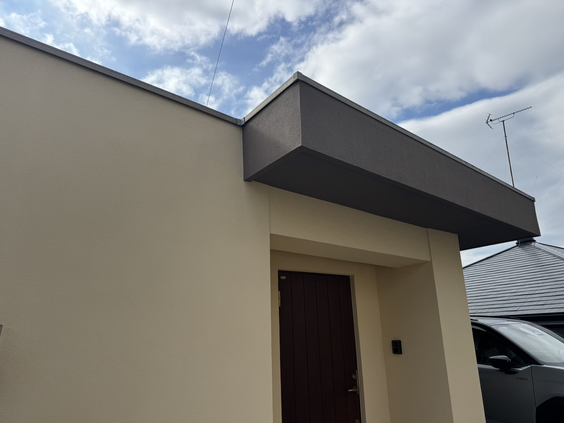 【川崎市多摩区｜外壁塗装から1年点検】パーフェクトトゥルーマットの艶感・密着・耐久性を徹底チェック！