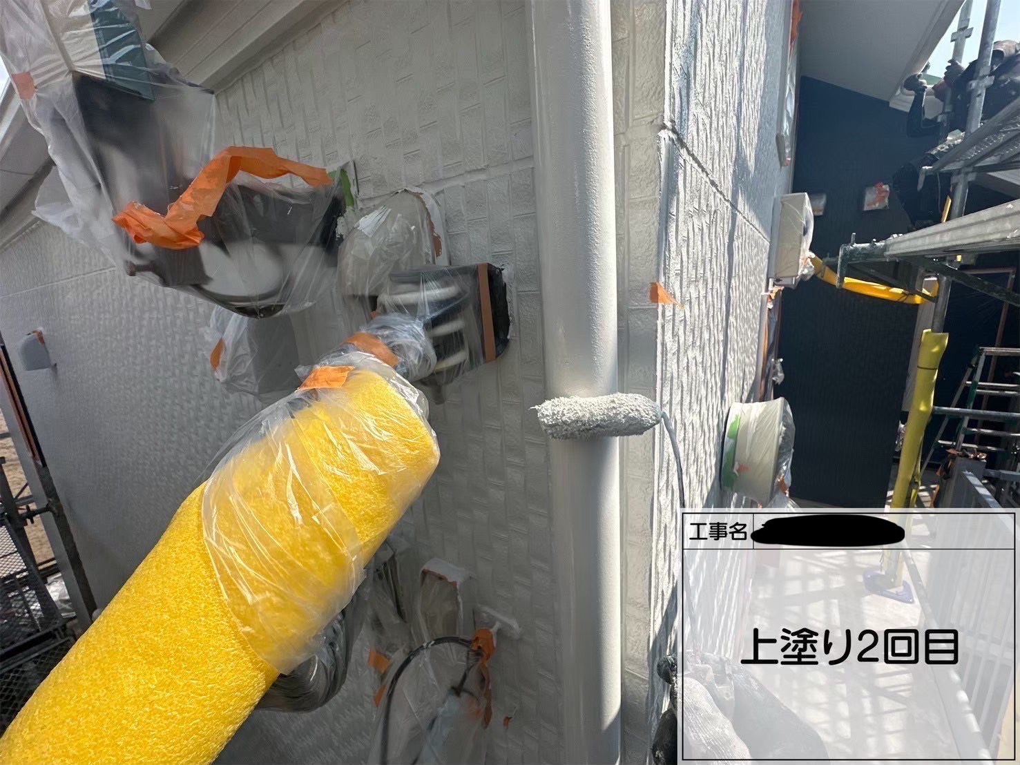 横浜市西区の集合住宅で雨樋塗装🎨｜セミフロンマイルドN-90で艶やかに！職人が語る“仕上がりのこだわり”