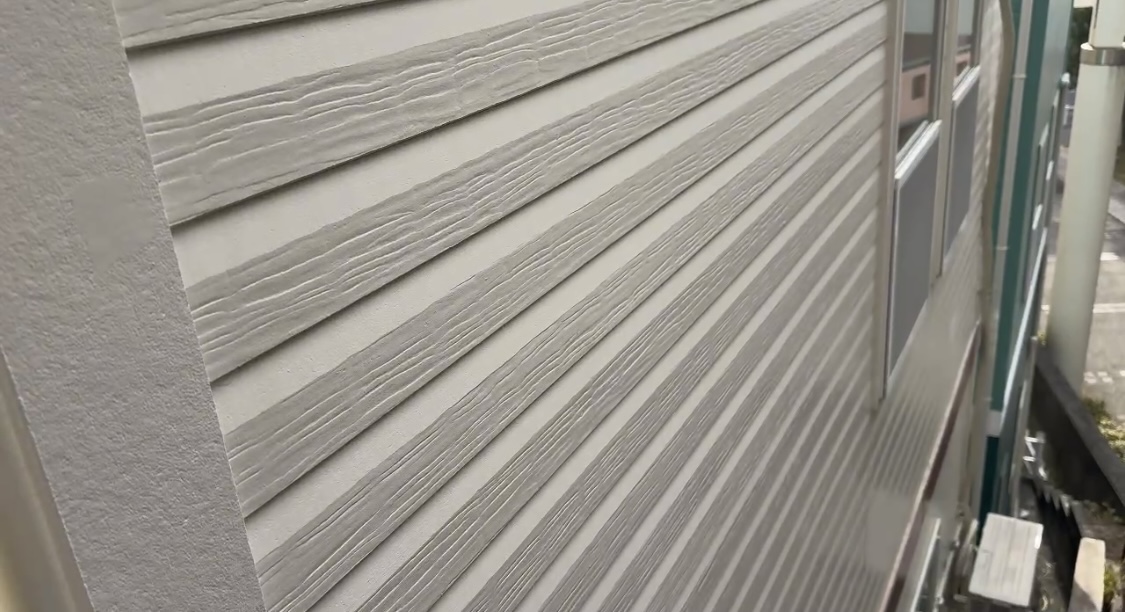 【横浜市磯子区】外壁プレミアム無機×屋根マイティーシリコン｜一年点検でわかる“本当に長持ちする塗装”と冬の劣化チェックポイント