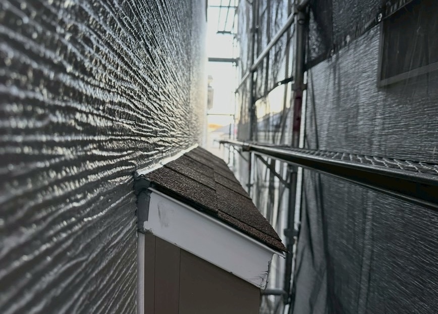 横浜市旭区｜一年点検で見た「雨音・造作屋根・外壁塗装」の判断記録｜変化が出る前に確認したこと👷‍♂️