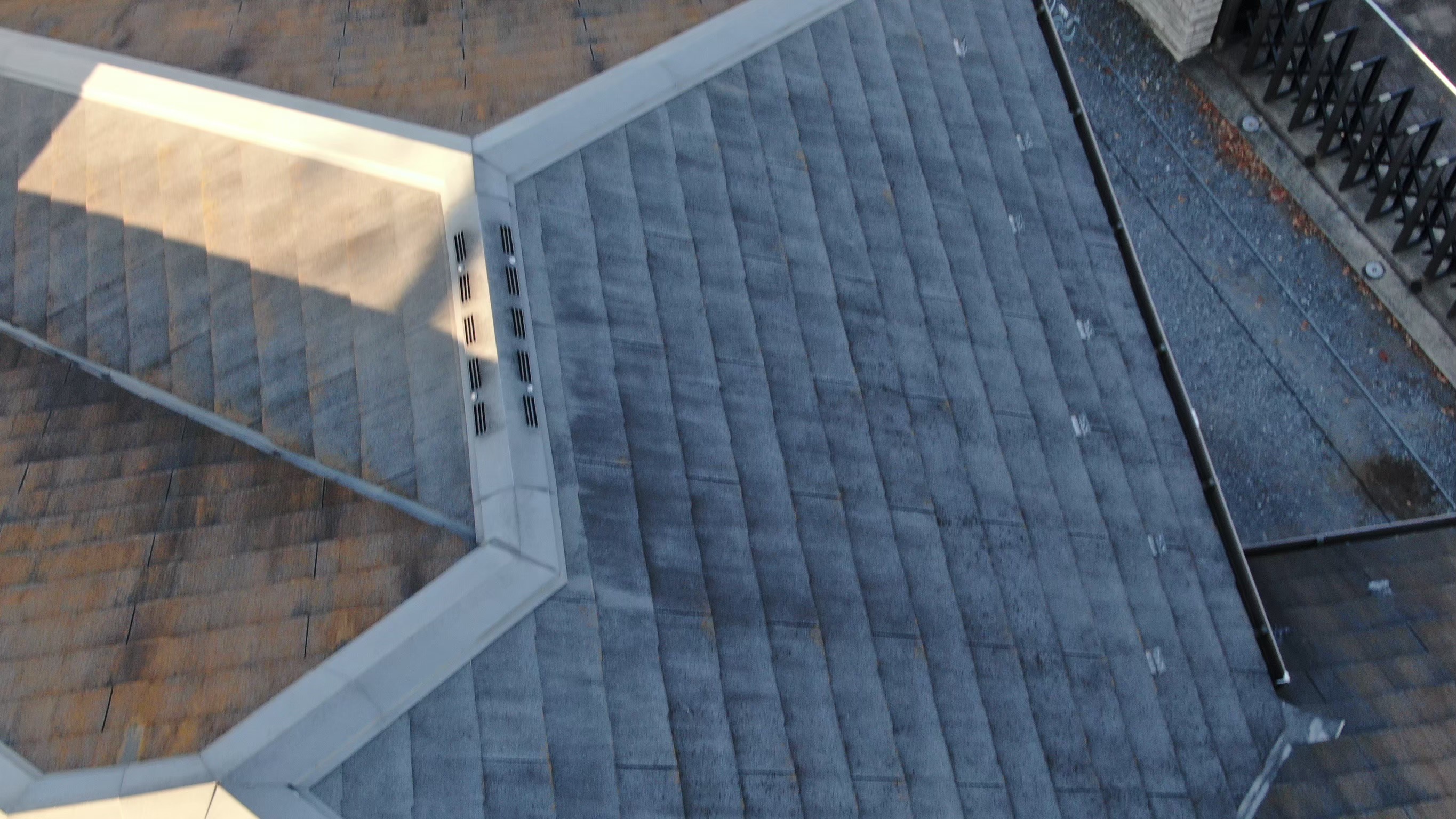 【横浜市旭区】低汚染塗料で後悔する家があります。外壁塗装を契約する前に一度立ち止まってください🧼