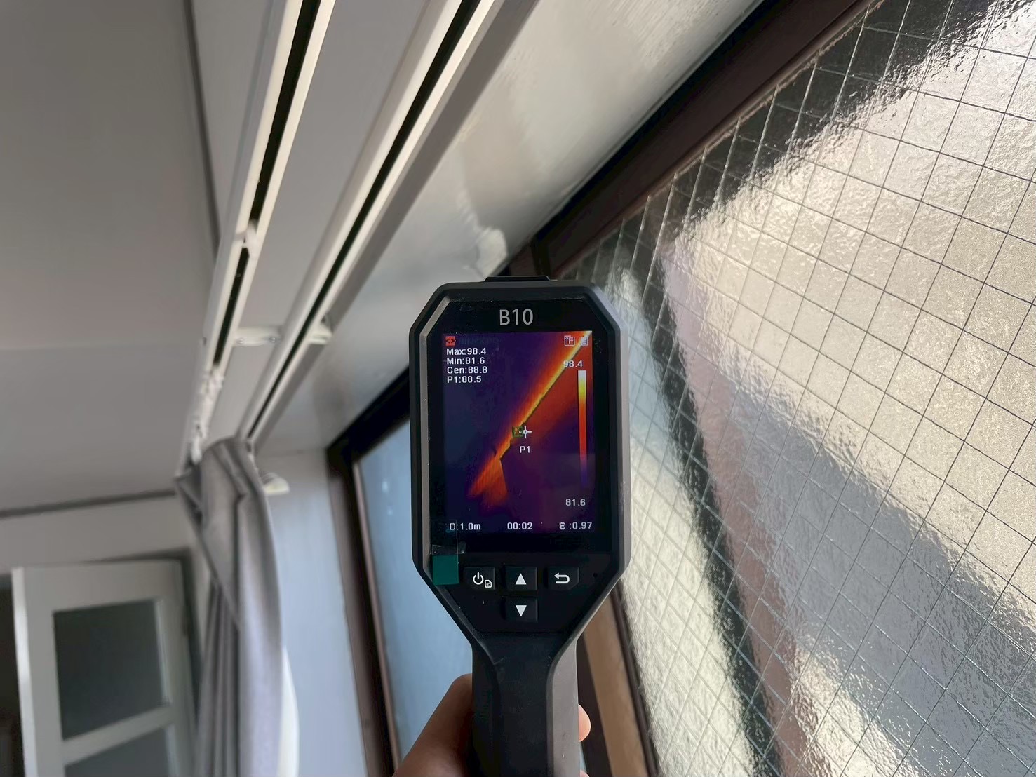 横浜市旭区｜雨漏りの原因がわからない家に共通する「ある場所」🐬