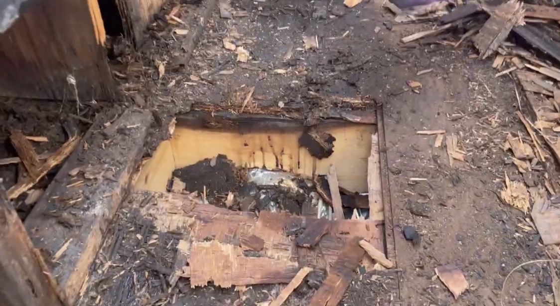 横浜市旭区｜バルコニー雨漏り。FRP防水が綺麗でも下地が腐る理由（新築施工不良の実例）🦁