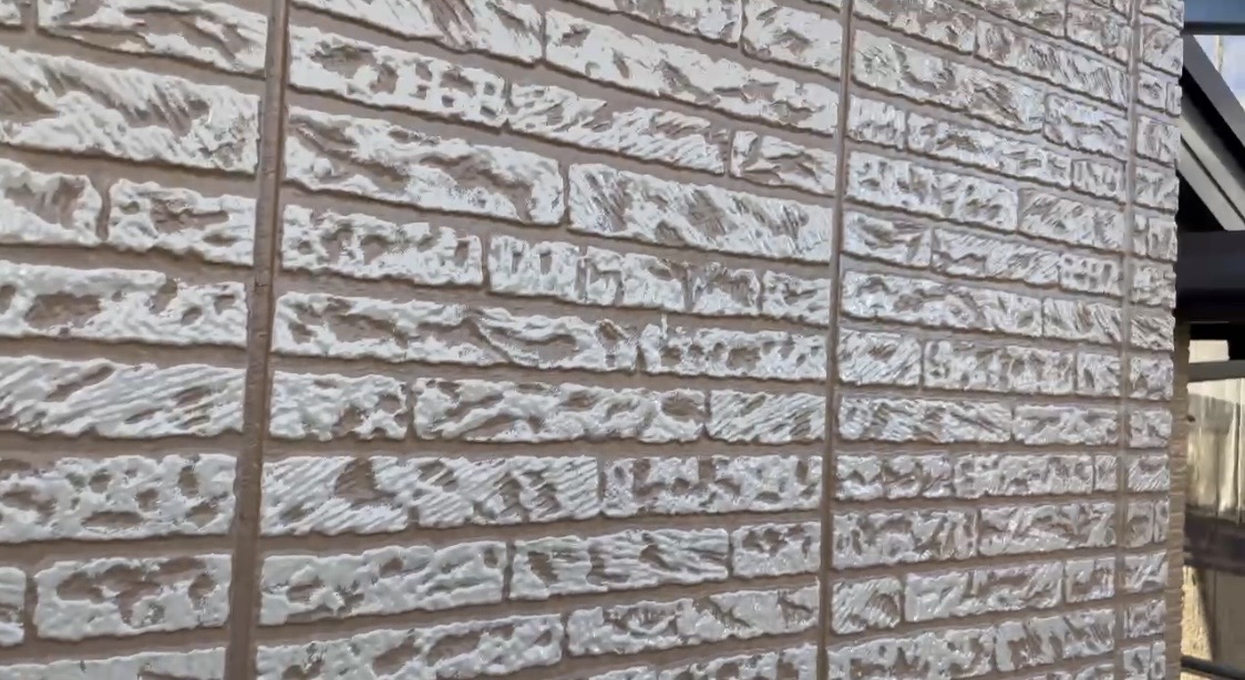 外壁の表情は、最後の守り方で決まる｜横浜市旭区でダブルトーン工法を行った現場🐼