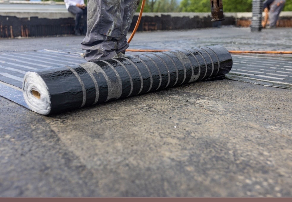 RC床に長尺シートを検討中の方へ｜アパート・マンション共用廊下で貼る前に見ないとズレるポイント🏙️