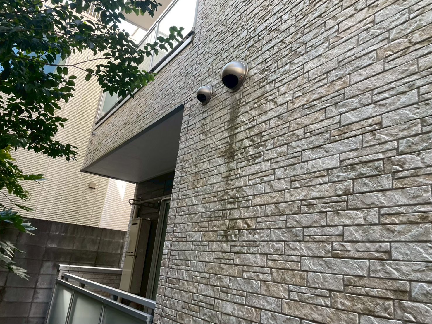 横浜市旭区｜雨漏りしてるのに塗装を勧められたら。私が先に止めた3つの判断🌻