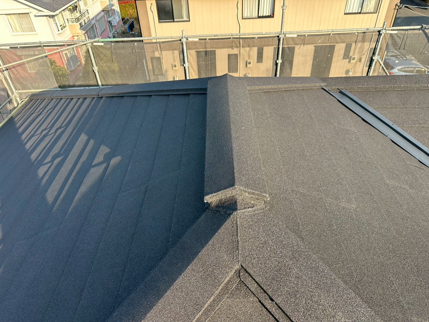 横浜市都筑区｜解体前点検で確認した、スカイメタルルーフと多彩模様外壁の仕上がりバランス🦋