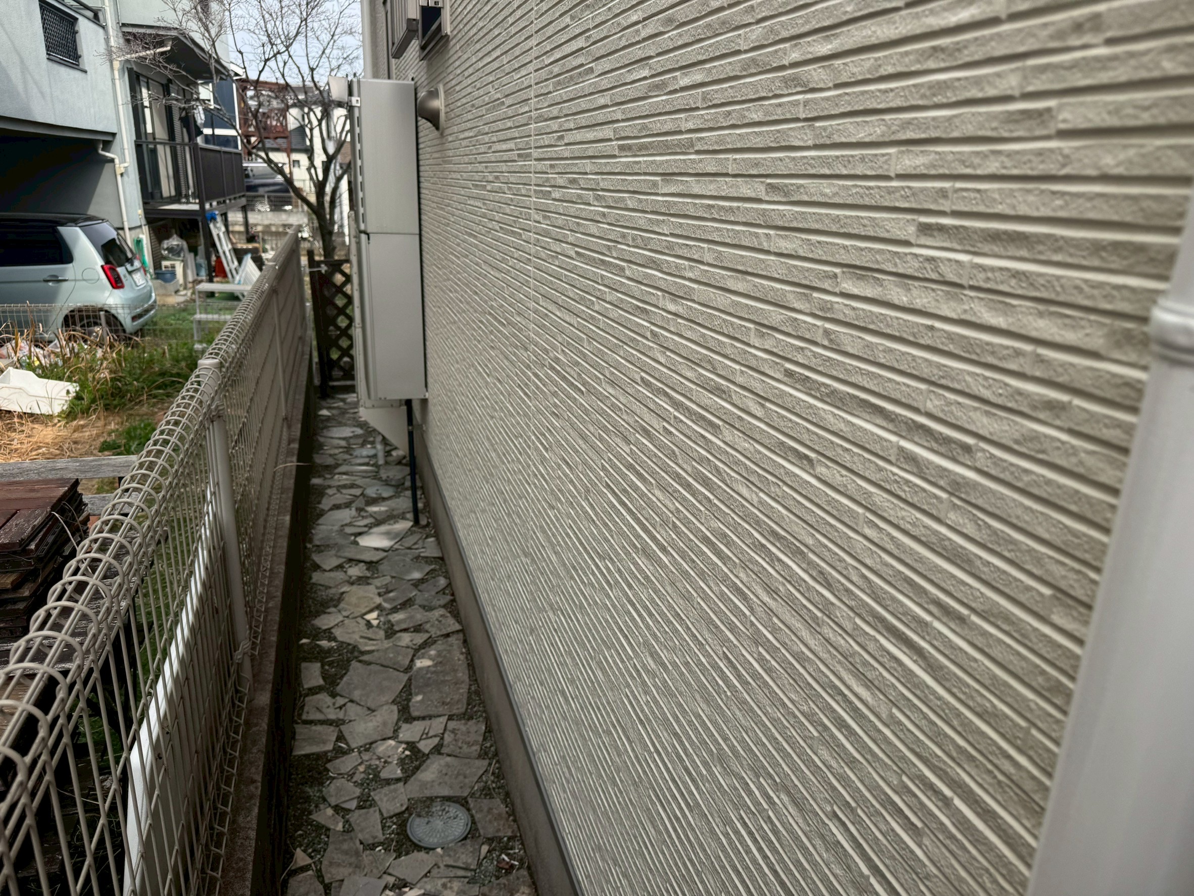 横浜市旭区｜雨の日の点検で見える外壁の変化。きれいに見える家でも先に見る雨漏りの入口🔬