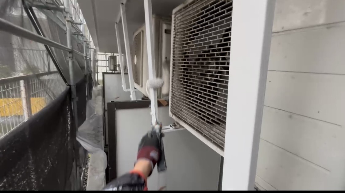 横浜市旭区｜鉄部塗装で済む室外機架台と、交換を考えたい架台の違い🍯