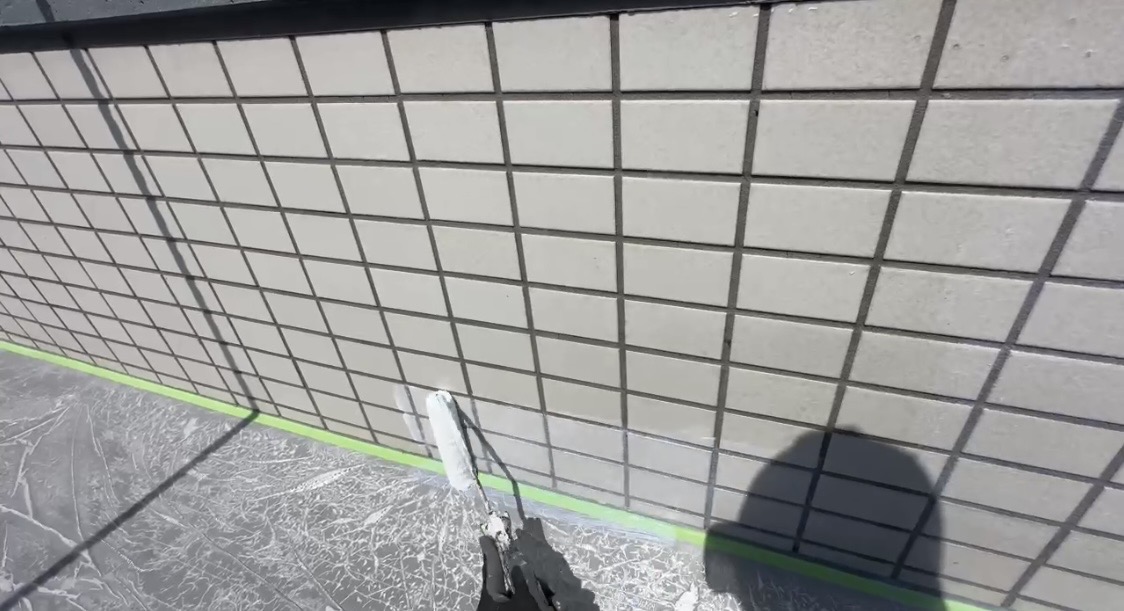 横浜市旭区｜タイル外壁のクリヤー塗装、最初に見るのは艶ではなく目地です🪸