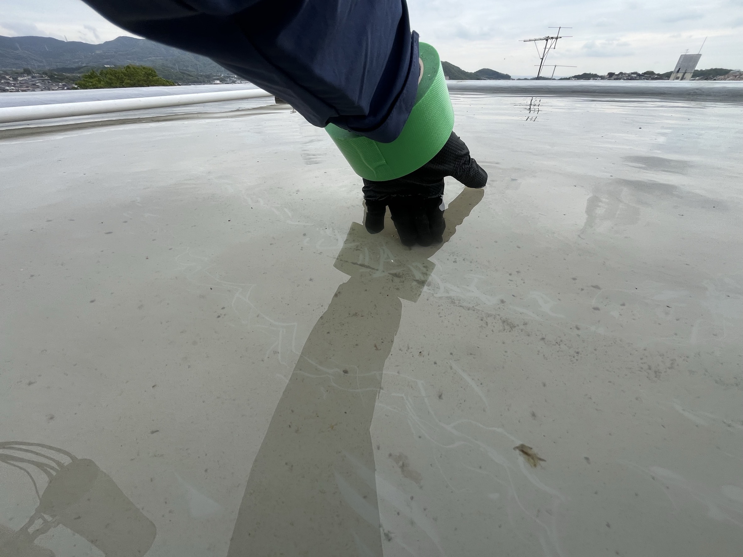 横浜市旭区の集合住宅屋上防水｜改修ドレンが細いと排水不良は起きるのか。水が残るとき最初に見る場所 🏙️