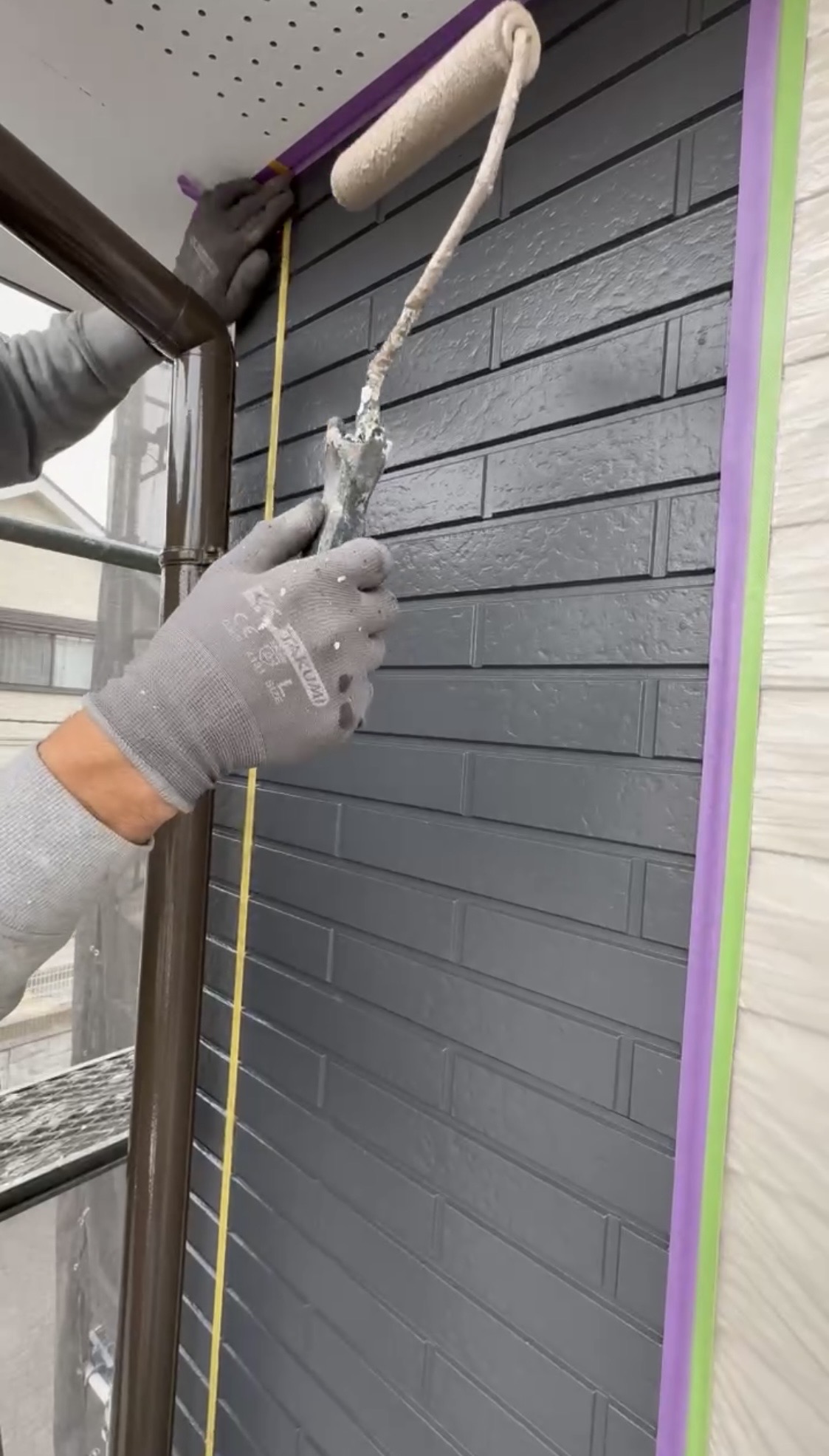 横浜市旭区｜ダブルトーン施工は何でも向くわけではありません。目地出し工法に進めてよい外壁か、最初に見るべき判断材料🪇