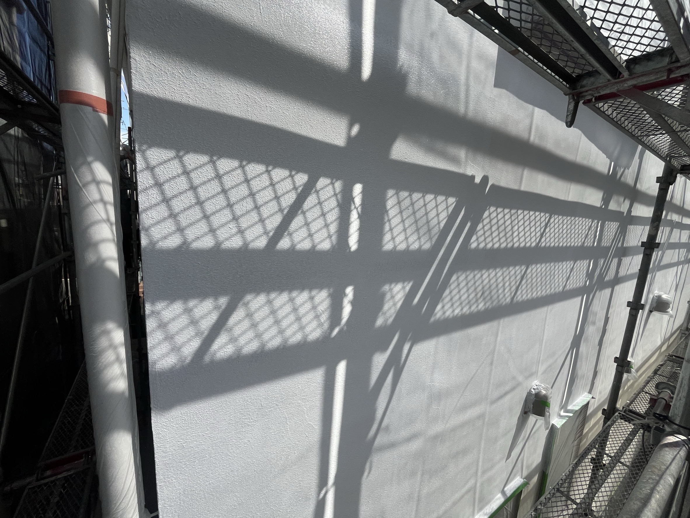 横浜市旭区｜ジョリパット外壁の下塗りは「2回で安心」ではありません。浸透と整肌を分けて、厚付けを止めた判断🍡