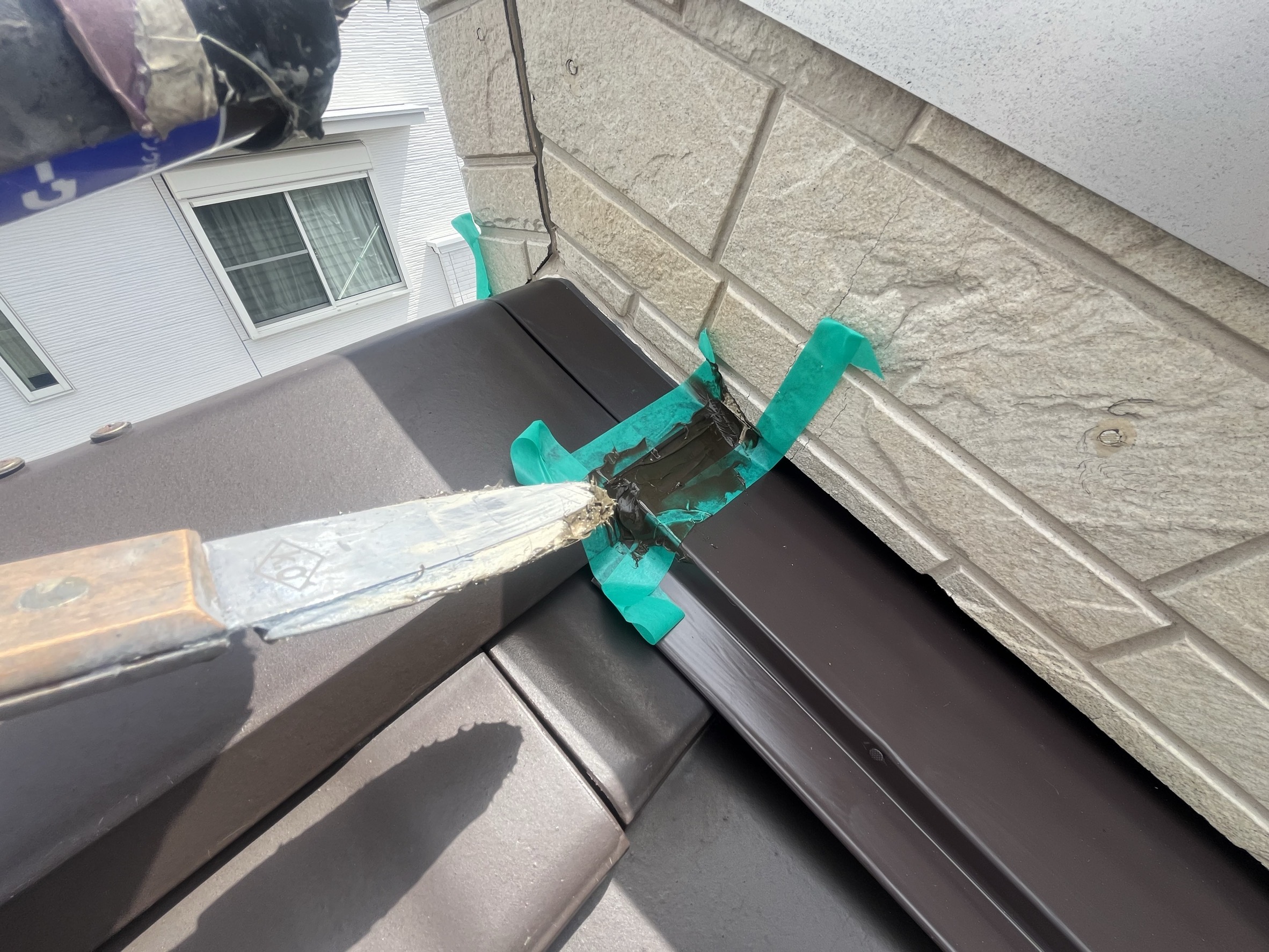 横浜市旭区｜難付着系サイディングのクリヤー塗装は、補修跡・後打ち目地・塗らない瓦まで見て判断しました🏀