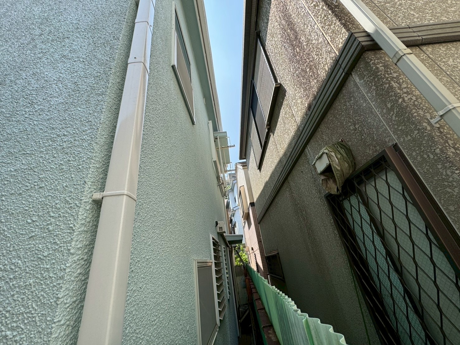 横浜市旭区｜外壁塗装とガルテクト屋根カバーの2年目点検で見る確認順🕵️‍♂️