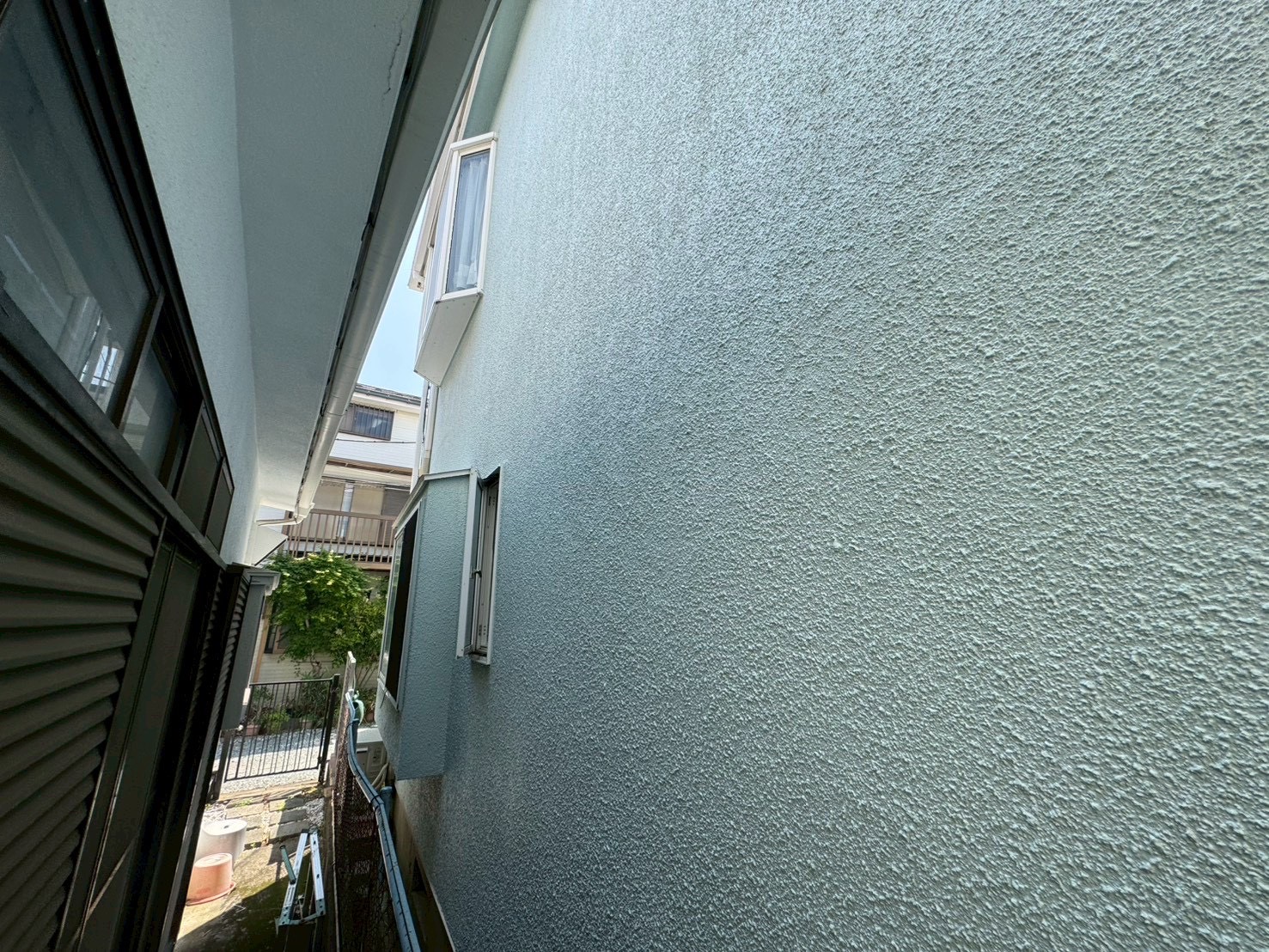 横浜市旭区｜外壁塗装とガルテクト屋根カバーの2年目点検で見る確認順🕵️‍♂️
