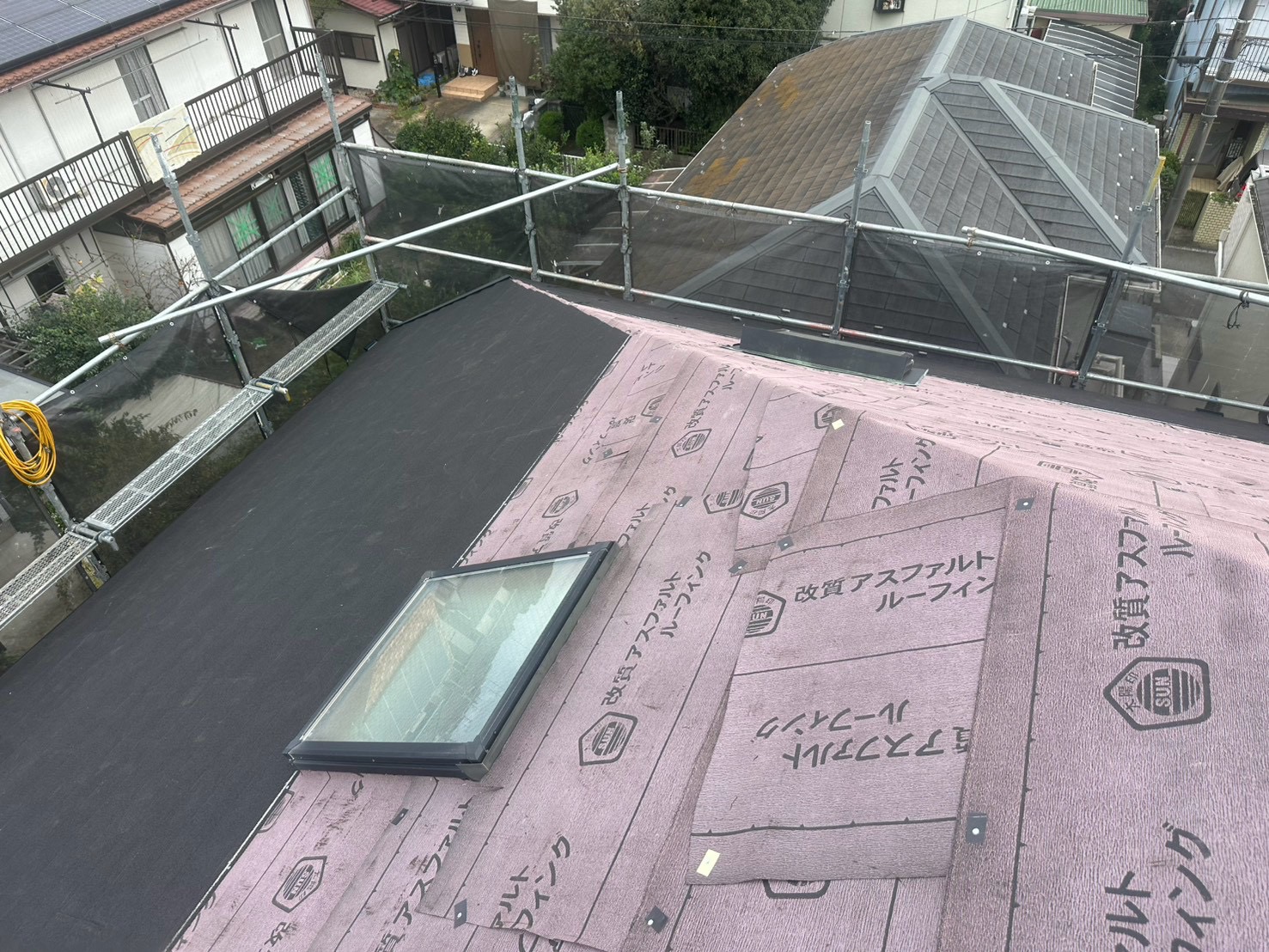 天窓を残す屋根カバー｜板金の役割と、交換・撤去を考える条件🚗
